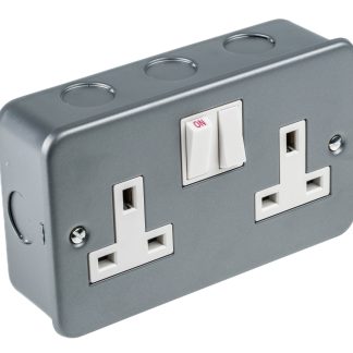 Presa elettrica, RS PRO, 13A, 2 moduli, IP20, presa Tipo G - inglese, Grigio In interni, Montaggio superficiale 230 V